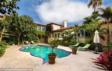 Trump was not only nouveau. Ivana Trump lists her Palm Beach mansion for $18.9 million ...