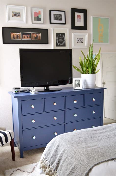 √ 24+ Shocking Bedroom Dresser With Tv Above That You Can Try In Your ...