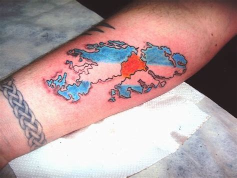 El vinilo islas malvinas es una idea muy original perfecta para decorar el living, escritorio, dormitorio o cualquier rincón de tu hogar con un toque moderno y único! Islas Malvinas 01: Tatuajes de las Islas Malvinas Argentinas I