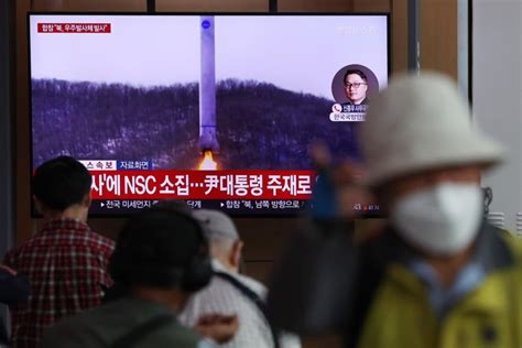 North Korean Spy Satellite Launch Fails Splashes Into Sea