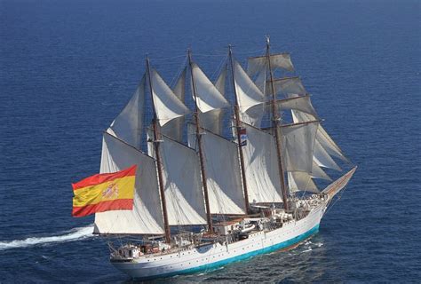 Llega El Buque Español Juan Sebastián De Elcano A La Base Naval