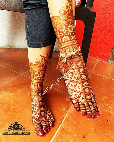 11 Best Mehndi Designs For Legs