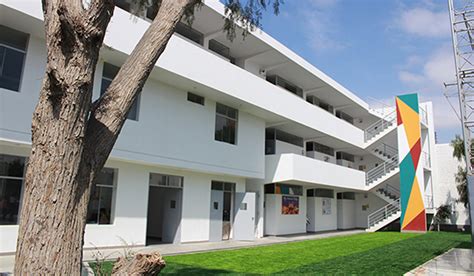 Santa Ana School