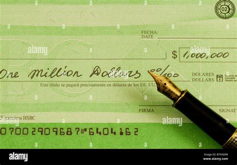 Un cheque por un millón de dólares Fotografía de stock Alamy