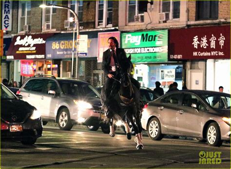Keanu Reeves Performs This Crazy Stunt On A Horse For John Wick 3