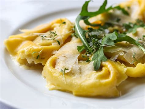 The Ultimate Italian Stuffed Pasta Guide A Sprinkle Of Italy