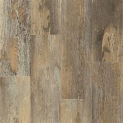 This farmhouse vinyl plank flooring is a big win!! Pin by Tammy Bates on Home | Rustic flooring, Log cabin ...
