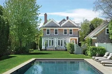 Famous Folk At Home Brooke Shields Home In The Hampto