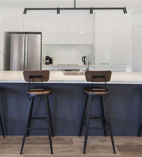 They then use specialty spraying equipment to apply an acrylic coating which has been engineered specifically to adhere to kitchen and bathroom surfaces. Custom Cabinets - Gold Coast and Brisbane Cabinet Maker ...