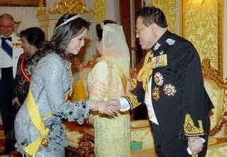 Johor ruler sultan ibrahim ibni almarhum sultan iskandar is all set for his annual kembara mahkota johor which begins on. Aku~: Wajah Wajah HRH Pengiran Isteri Azrinaz Mazhar Hakim