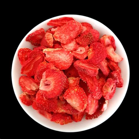 Freeze Dried Strawberry Slices Free Uk Delivery On All Orders