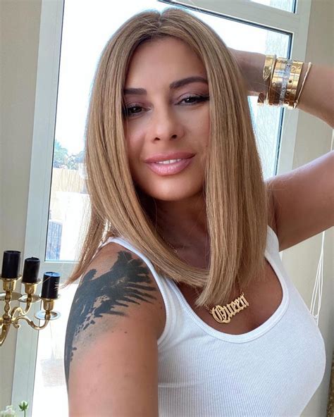 Anamaria prodan dă lovitura cu o afacere de lux! Former Playboy Model Turned Agent Anamaria Prodan Says She ...