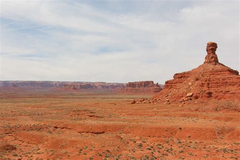 2048x1536 Arid Barren Canyon Desert Dry Geology Landscape