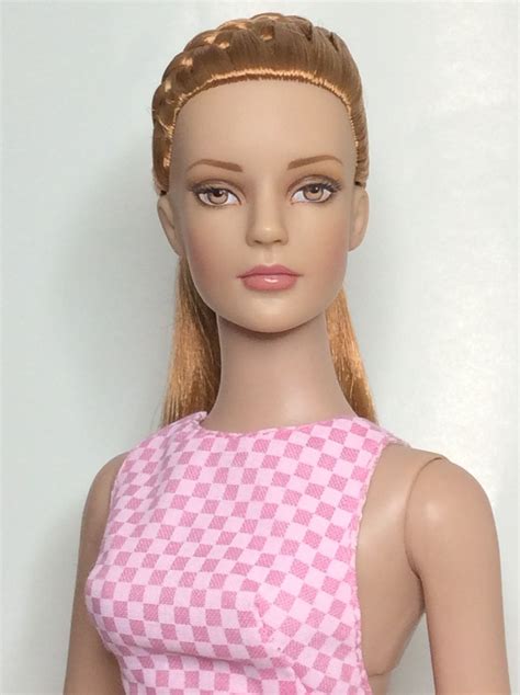 Check This Out Sydney Chase By Robert Tonner Tonner Doll Play How To Make Clothes