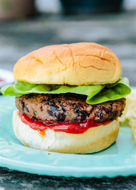 Recipe Black Bean Burgers With Chipotle Ketchup Kitchn