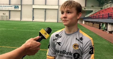 Alder er ingen hindring for å spille med en annen gruppe. Første kamp med A-laget / Bodø/Glimt