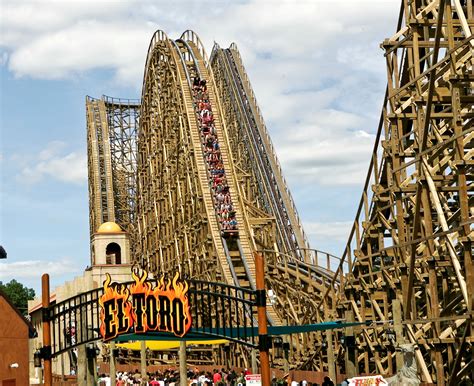 El Toro Review Of The Six Flags Roller Coaster