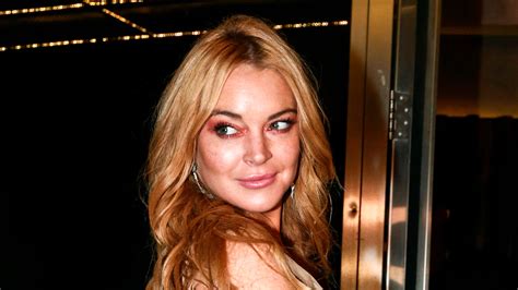 Lindsay Lohan Announces Pregnancy In Instagram Post