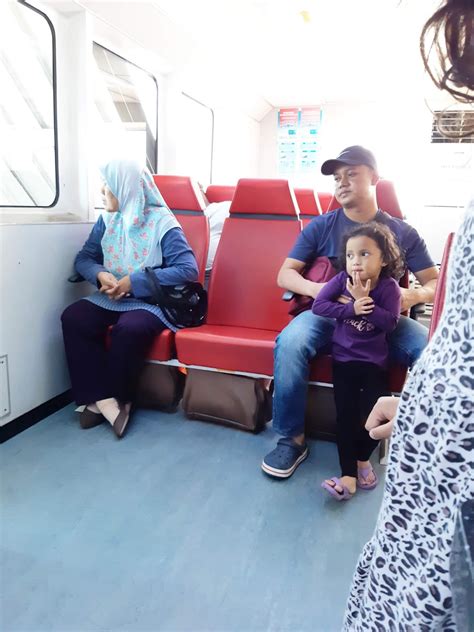 Ia juga boleh disediakan melalui tindak balas aluminium klorida dalam litium hidrida dalam larutan eter, tetapi tidak dapat diasingkan luar daripada pelarut. Tips Jimat Bercuti ke Pulau Langkawi : Naik Roro ...