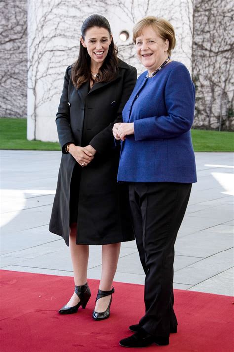 Born in hamilton, jacinda grew up in rural waikato and attended morrinsville college, before graduating from the university of waikato with a bachelor of communications studies in international. Neuseeland: Jacinda Ardern krempelt den Sozialstaat um ...