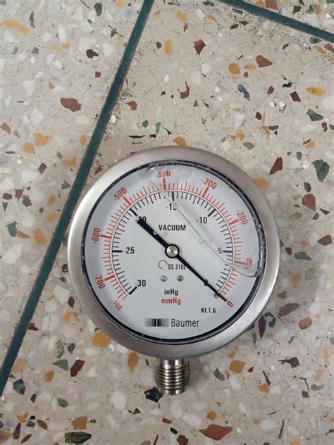 Vacuum Measuring Gauge At Rs 2000 Baumer Pressure Gauge Id 23228614548