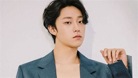 Since the, he has appeared in various television dramas, including thirty but seventeen. อีโดฮยอน(Lee Do Hyun) - ดาราเกาหลี ดาราเกาหลี seoul2me.com