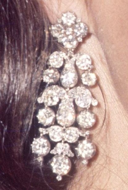 Europes Royal Jewels — Queen Victorias Diamond Earrings ♕ Queen Sonja