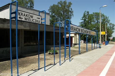 Gotowe zbiorniki retencyjne prefabrykowane z geomembrany hdpe grubości 500 µm. Przystanek kolejowy Kraków Bieżanów Drożdżownia - Mundkowa ...