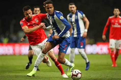 Sl benfica video highlights are collected in the media tab for the most popular matches as soon as video appear on video hosting sites like youtube or dailymotion. Em direto: FC Porto 1 x 2 SL Benfica (resultado final) - JPN