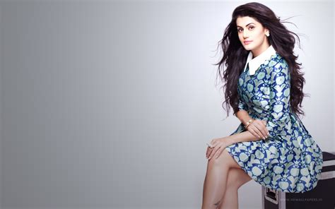 Taapsee Pannu 2015 Wallpapers Hd Wallpapers Id 15386