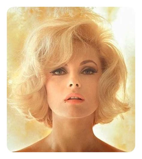 125 nostalgic chic 70s hairstyles that you should copy in 2021 70s hair short blonde hair