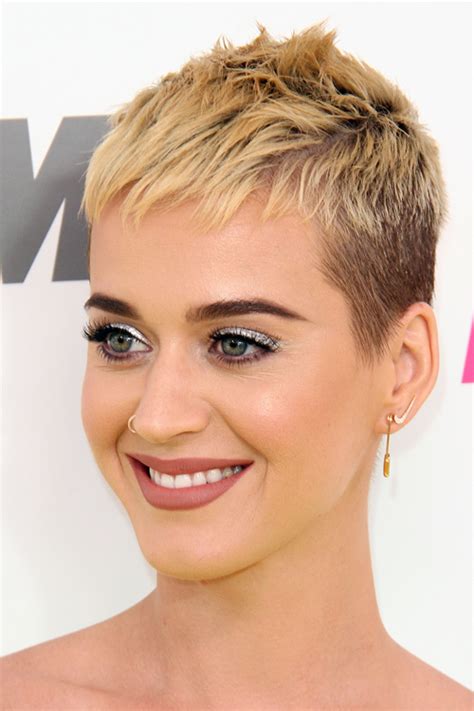 Katy Perry Straight Honey Blonde Pixie Cut Hairstyle Steal Her Style
