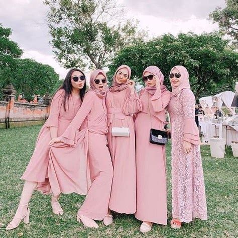 Inspirasi Model Kebaya Bridesmaid Hijab Pde List Of Gaun Kebaya Gowns