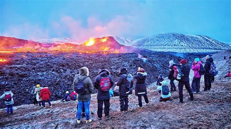 Icelands Erupting Volcano Record Breaking Numbers Of People Visit