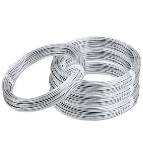 Filo spinato zincato a 4 punte, filo cotto per tirare e per legare, filo cotto nero, filo cotto plastificato, bobinette, cambrette e chiodi. Tension wires - Comavit posts and accessories for vineyard ...