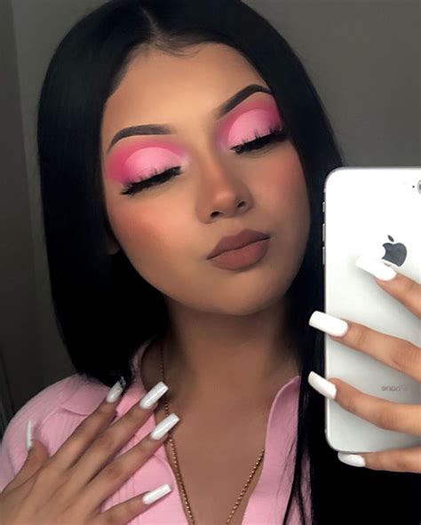 Hot Pink Eyeshadow Look 💕 Glam Makeup In 2021 Pink Eyeshadow Look