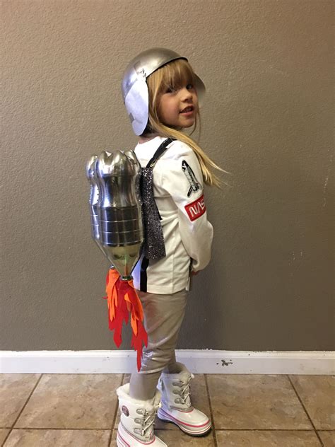 Make Your Own Astronaut Costume