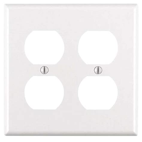 Leviton White 2 Gang Duplex Outlet Wall Plate 1 Pack R52 88016 00w The Home Depot