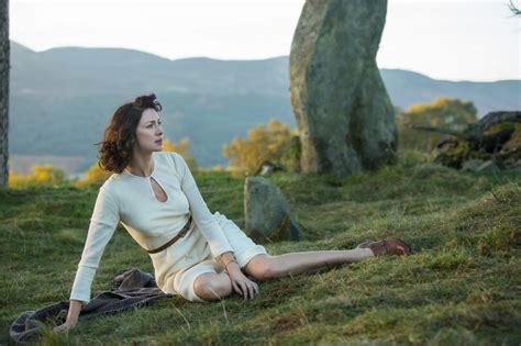 Outlander 25 Days Of Claire Mas Introduction Post Day 1