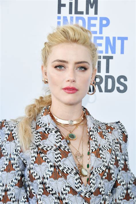 Amber laura heard was born in austin, texas, to patricia paige heard (née parsons), an internet researcher, and david c. Amber Heard Beauty Looks - StyleBistro