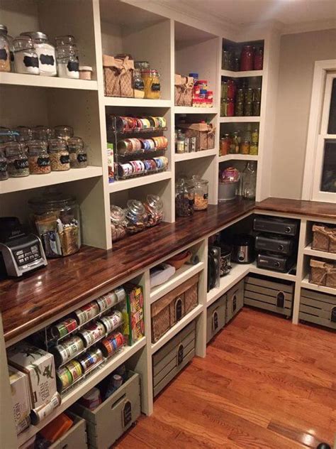 It is clean, organized and easy to find what i need. 20+ Mind-blowing Kitchen Pantry Design Ideas for Your ...