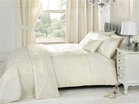 Everdean Luxury Bedding Set Cream The Cosy Company Ltd