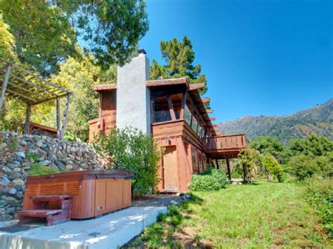 Make Like Kerouac In This Big Sur Cabin For 26 Million Photos