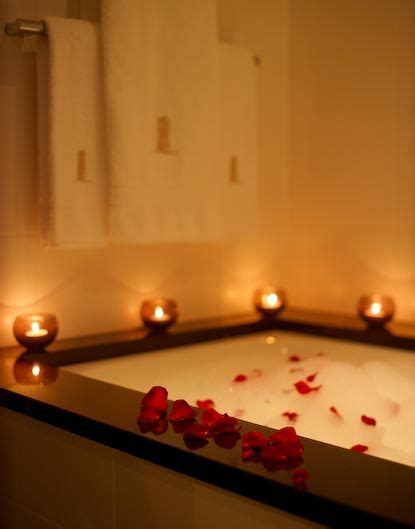 relaxing bubble bath and candles what more could you want romantic bath candles bubbles