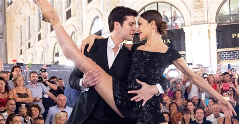 Milano Il Tango Di Roberto Bolle In Galleria Radio Deejay