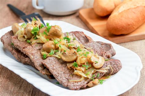 These easy steak recipes offer a wide range of cooking methods, from pan to grill to oven, as well as tasty steak dinner ideas for various cuts of beef, including filet mignon, rib eye, tri tip and more. Easy Beef Cube Steak With Onions and Mushrooms Recipe
