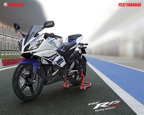 Yamaha yzf r15 version 3.0 latest price in june 2020 bangladesh, how much it's top speed, 3 color bikes image, all specifications, test ride review etc. Official Wallpaper of 2013 Yamaha YZF-R15 | Maxabout Images | Pinterest | Yamaha yzf and Cars
