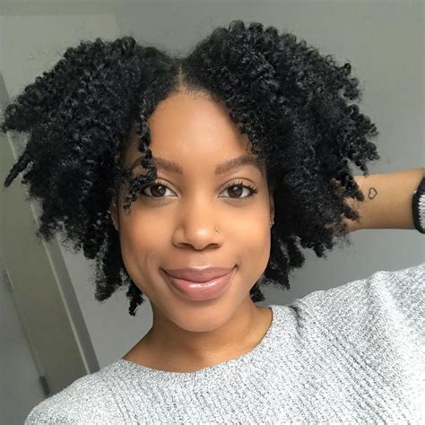 Épinglé par melanated rose sur naturally beautiful cheveux naturels idées de coiffures les