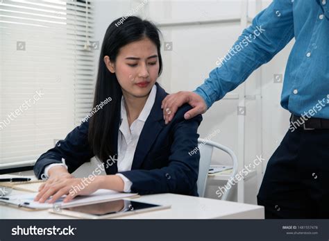 Addressing Workplace Sexual Harassment Asian Pretty ภาพสต็อก แก้ไขตอนนี้ 1481557478