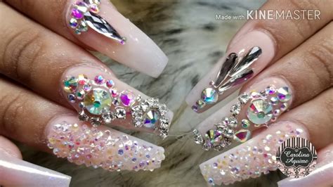 Seguro que ahora os interesa saber diferentes estilos y colores que podéis llevar las uñas acrílicas 2020, en este apartado lo encontraréis todo tipo de uñas. Uñas Acrilicas Extravagante para Graduación/ Prom Nails ...